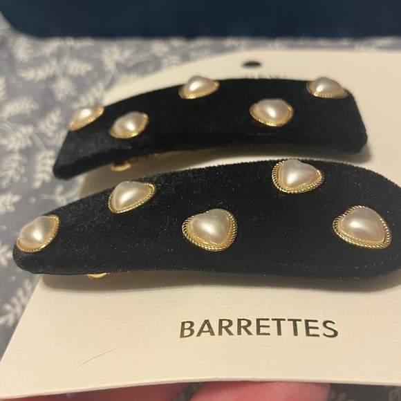 J. Crew Black Velvet Hair Barrettes with Pearl Hearts - Picture 3 of 4